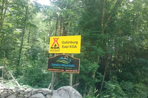 Gatlinburg East / Smoky Mountain KOA Holiday