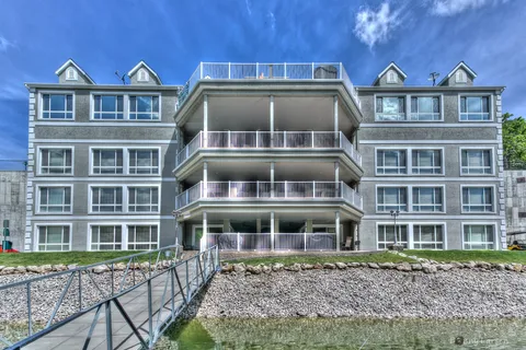 Riviera Villas and RV Resort