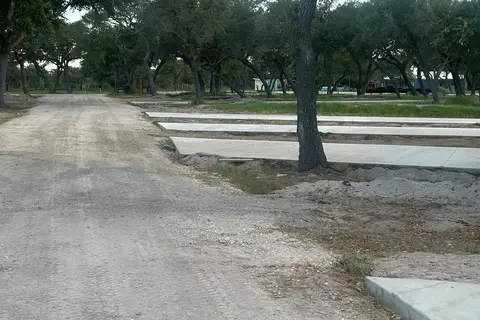 Alluring Oaks RV Park