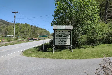 Nelsons Nantahala Hideaway