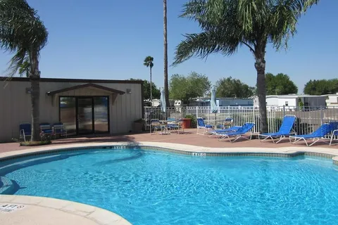 Paradise South RV Resort