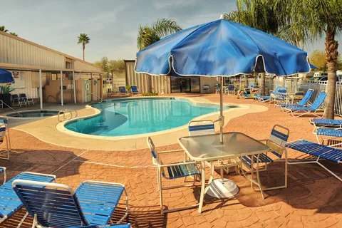 Paradise South RV Resort