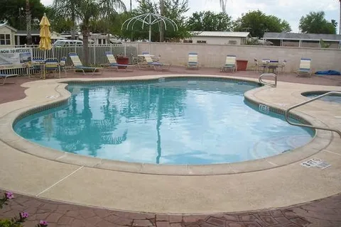 Paradise South RV Resort
