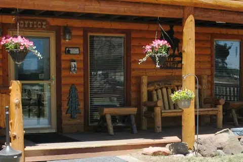 Ute Bluff Lodge