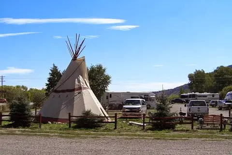 Ute Bluff Lodge