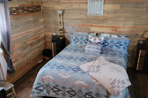 Cardwell General Store and Campground
