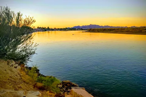 Hidden Beaches River Resort