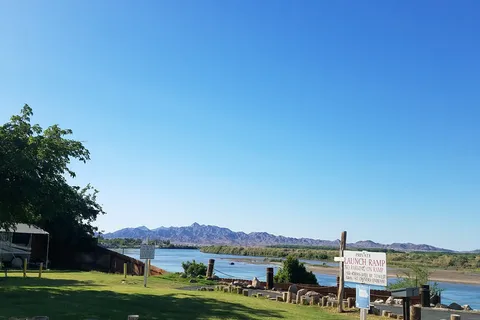 Hidden Beaches River Resort