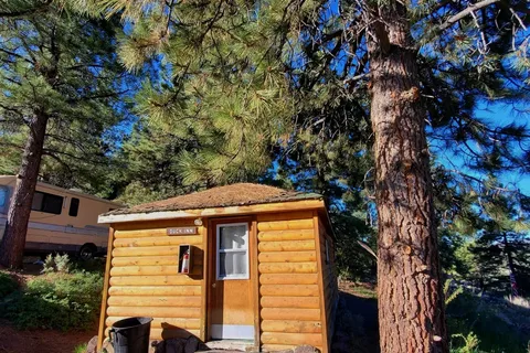 Bear Paw Fishing Resort and RV Park