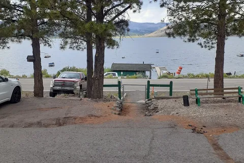 Bear Paw Fishing Resort and RV Park