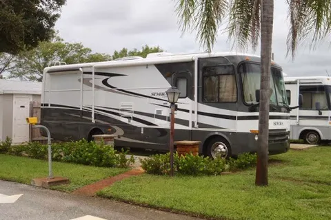 Del Raton RV Park
