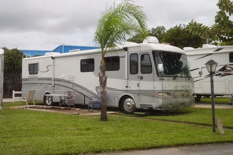 Del Raton RV Park