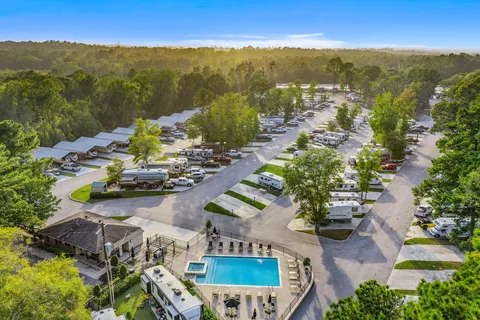 Majestic Pines RV Resort