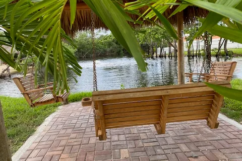 Leos Campground RV Park