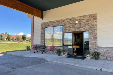 Eagle Peak Lodge and RV Campground