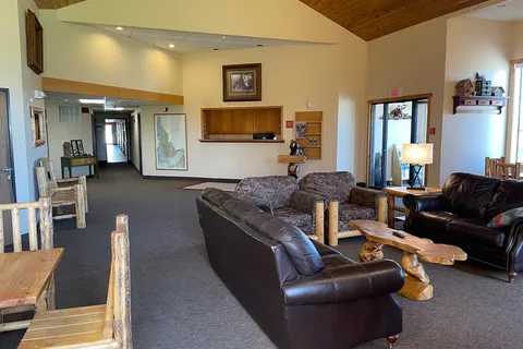 Eagle Peak Lodge and RV Campground