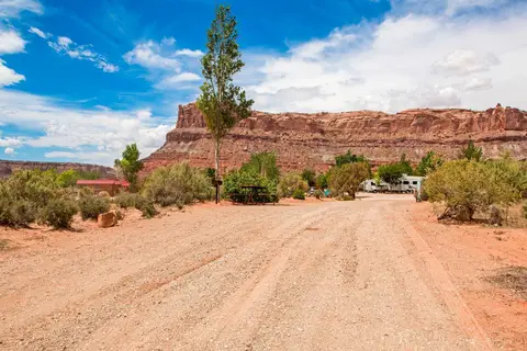Sun Outdoors Canyonlands Gateway