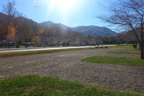 Cross Creek RV Park