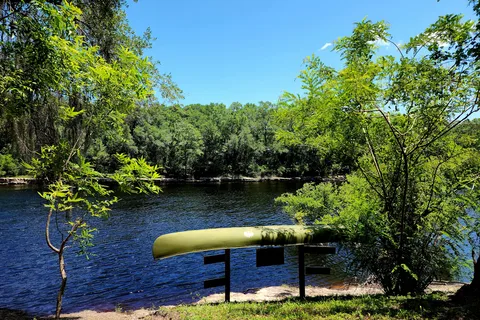 Suwannee River Rendezvous Resort And Campground