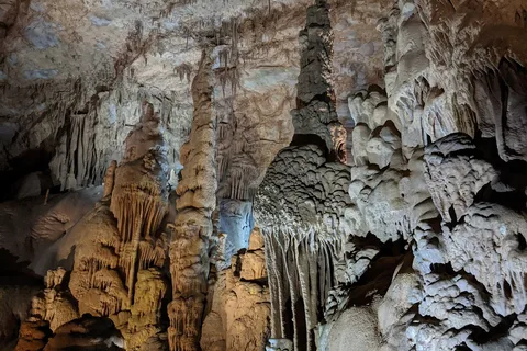 Cathedral Caverns State Park