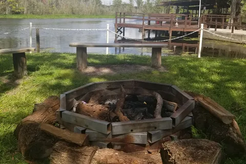 Lake Pan RV Village