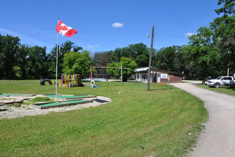 Ofty's Riverside Campground