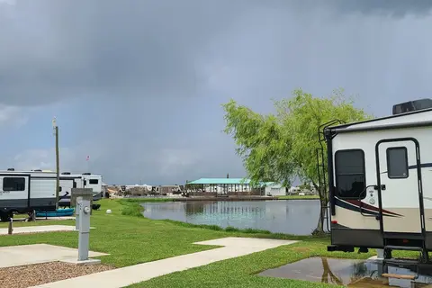 R and R RV Resort and Casitas