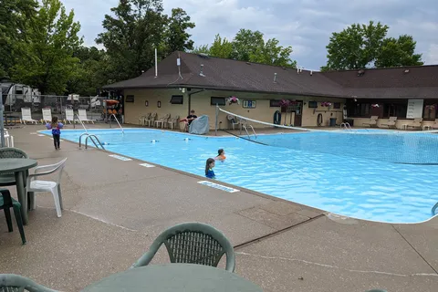 Cross Creek Camping Resort