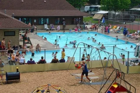 Cross Creek Camping Resort
