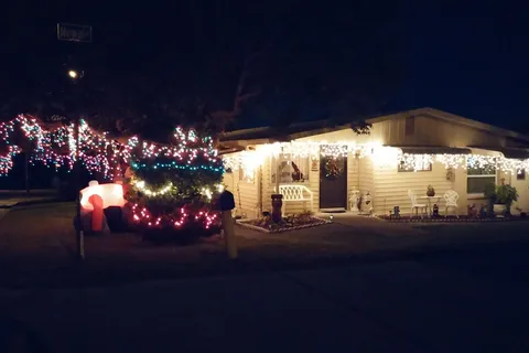 Pinecrest Mobile Home Park