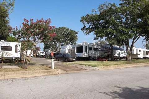 Sandy Lake MH and RV Resort