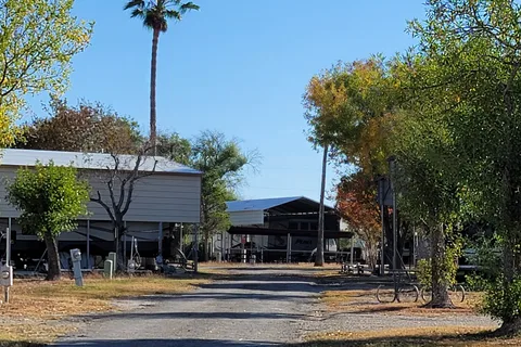 Holiday Trav-L-Park