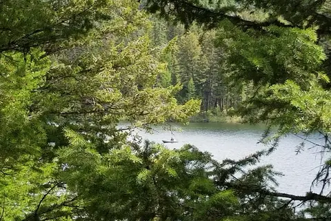 Bonaparte Lake Resort