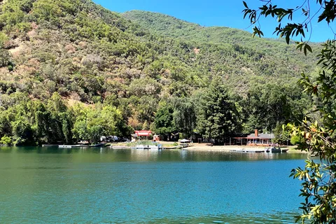 Narrows Lodge Resort