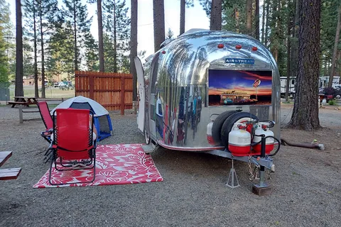 Movin' West RV Park