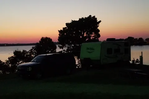 Sunset Cove - Fort Cobb State Park