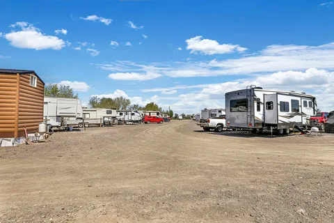 Busters RV Park Restaurant and Saloon