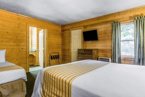 Emerald Forest Cabins and RV