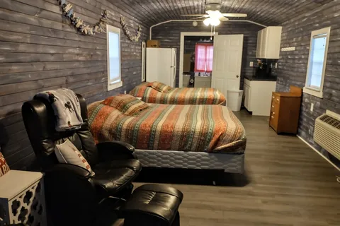 Set In Stone Cabins and RV Park