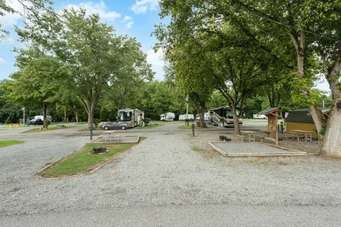Nashville North RV Resort