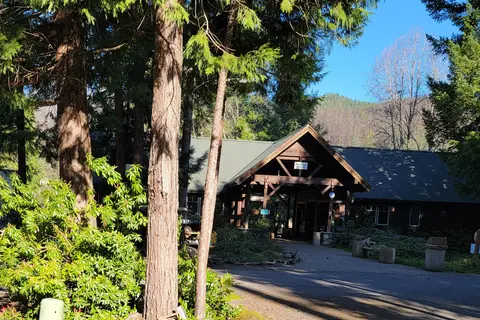 Holiday Farm RV Resort