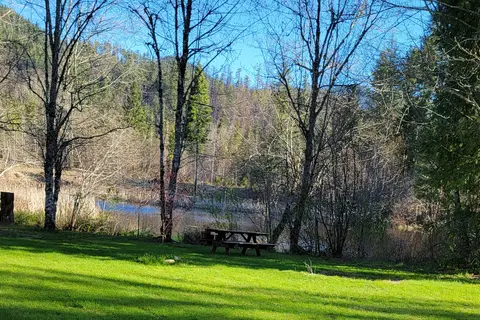Holiday Farm RV Resort