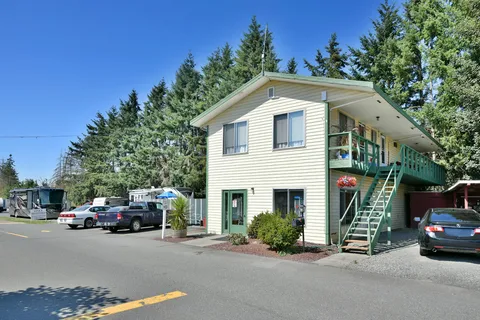 Majestic Manor RV Park