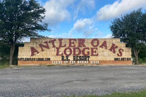 Antler Oaks Lodge and RV Resort