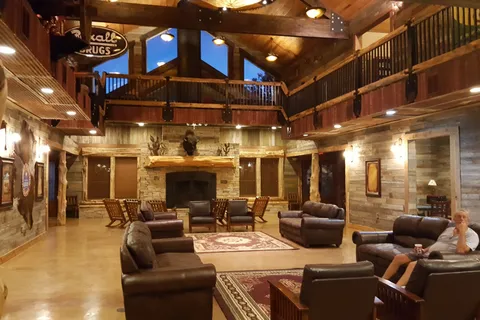 Antler Oaks Lodge and RV Resort