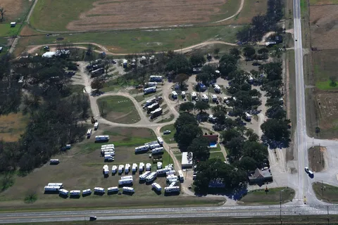 BENDING OAKS RANCH RV RESORT, LLC