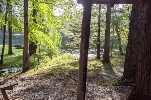Old Log Resort and Campground