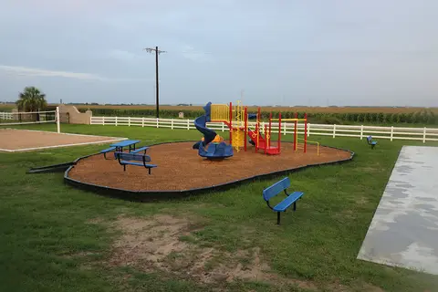 El Campo Lost Lagoon RV Resort