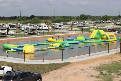 El Campo Lost Lagoon RV Resort
