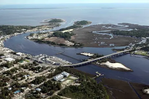 Sunset Isle RV and Yacht Club Resort